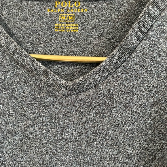 Polo Ralph Lauren v-neck T-shirt size  M - Picture 2 of 9